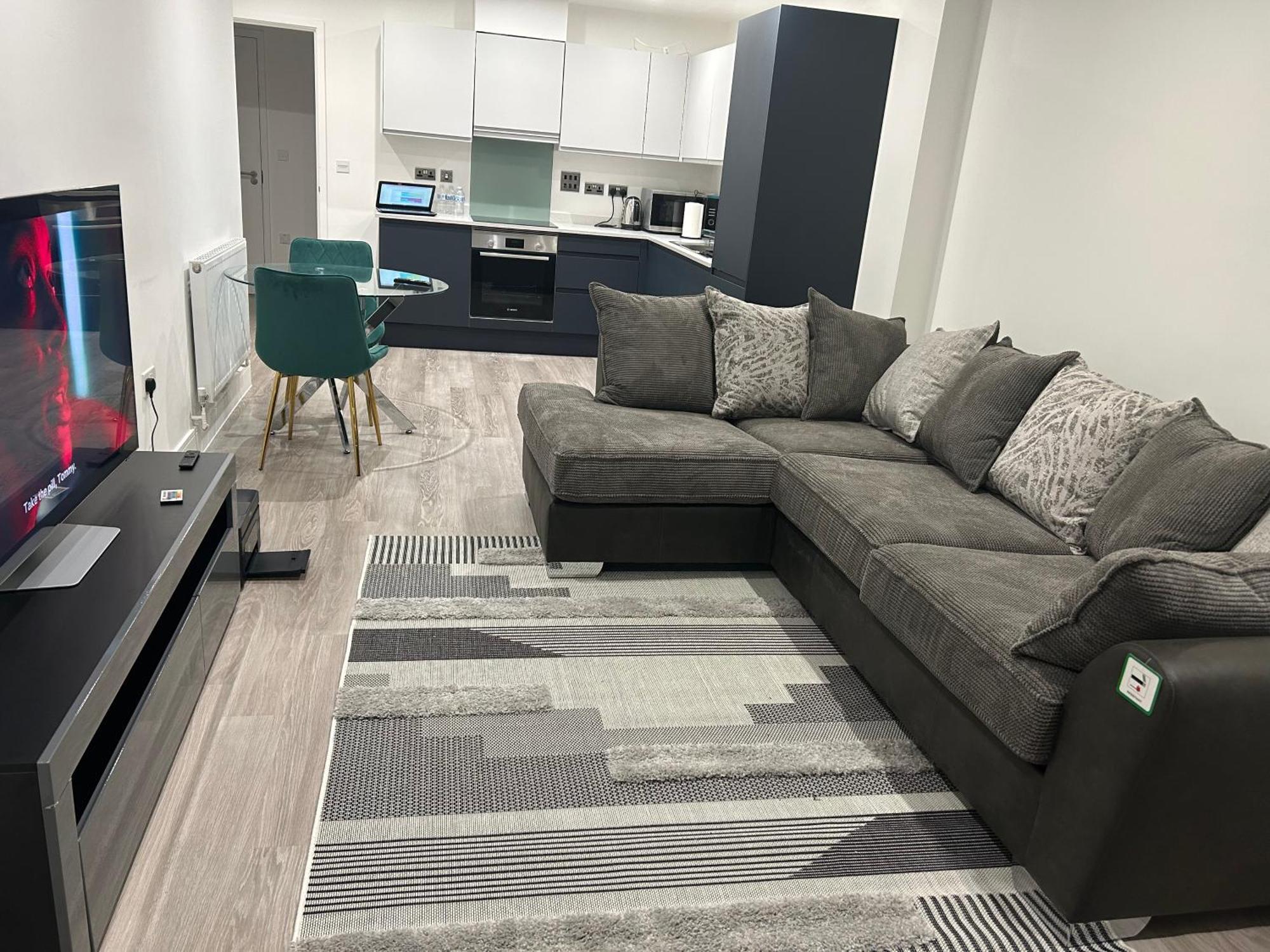 Kinzo'S Apartment Chatham  Bagian luar foto